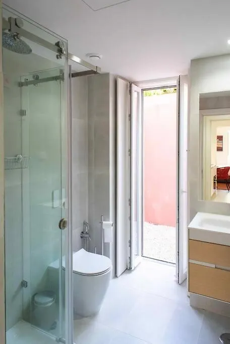 Appartamento Pardal Rc B - Stylish Studio In Alcantara With Free Parking Nearby Lisbona 0*,